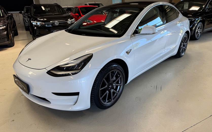 Tesla Model 3 Standard Range+ RWD