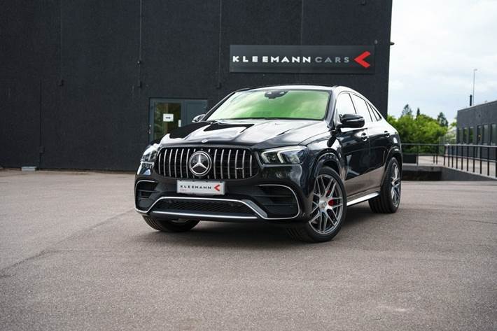 Sort Mercedes GLE63 fra 2020 set udefra
