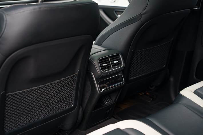 Sort Mercedes GLE63 fra 2020