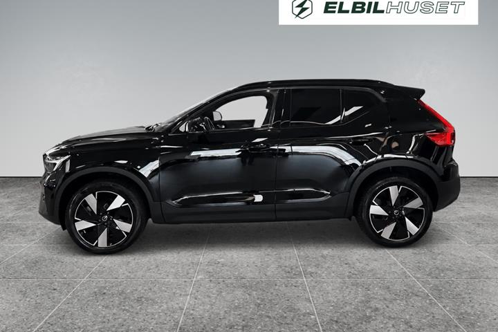 Sort Volvo XC40 fra 2024