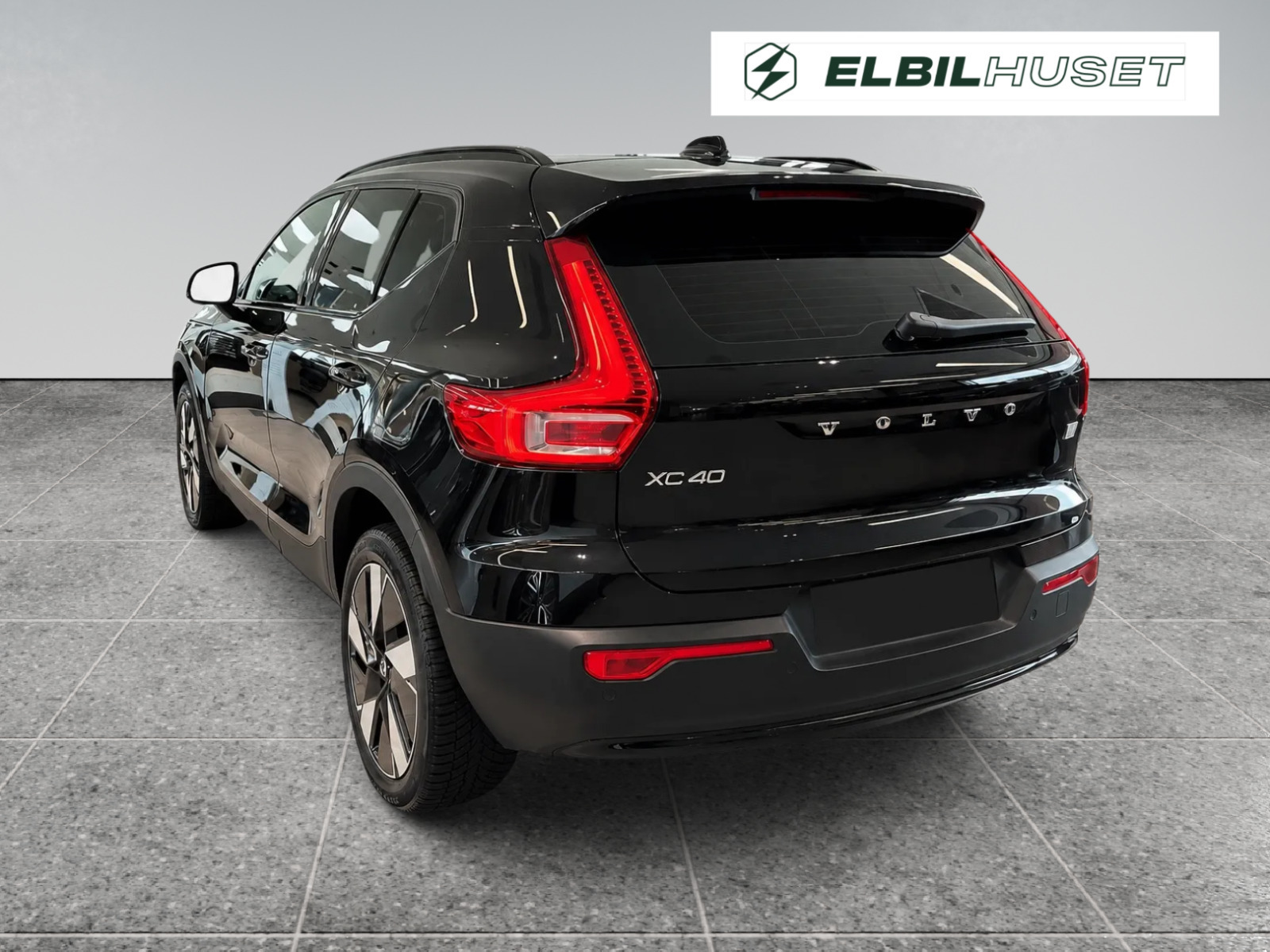 Sort Volvo XC40 fra 2024
