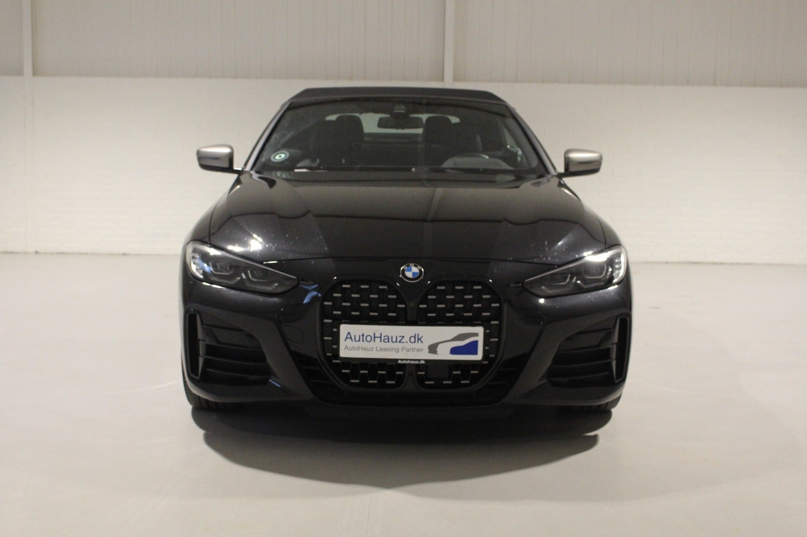 Sort BMW M440i fra 2021