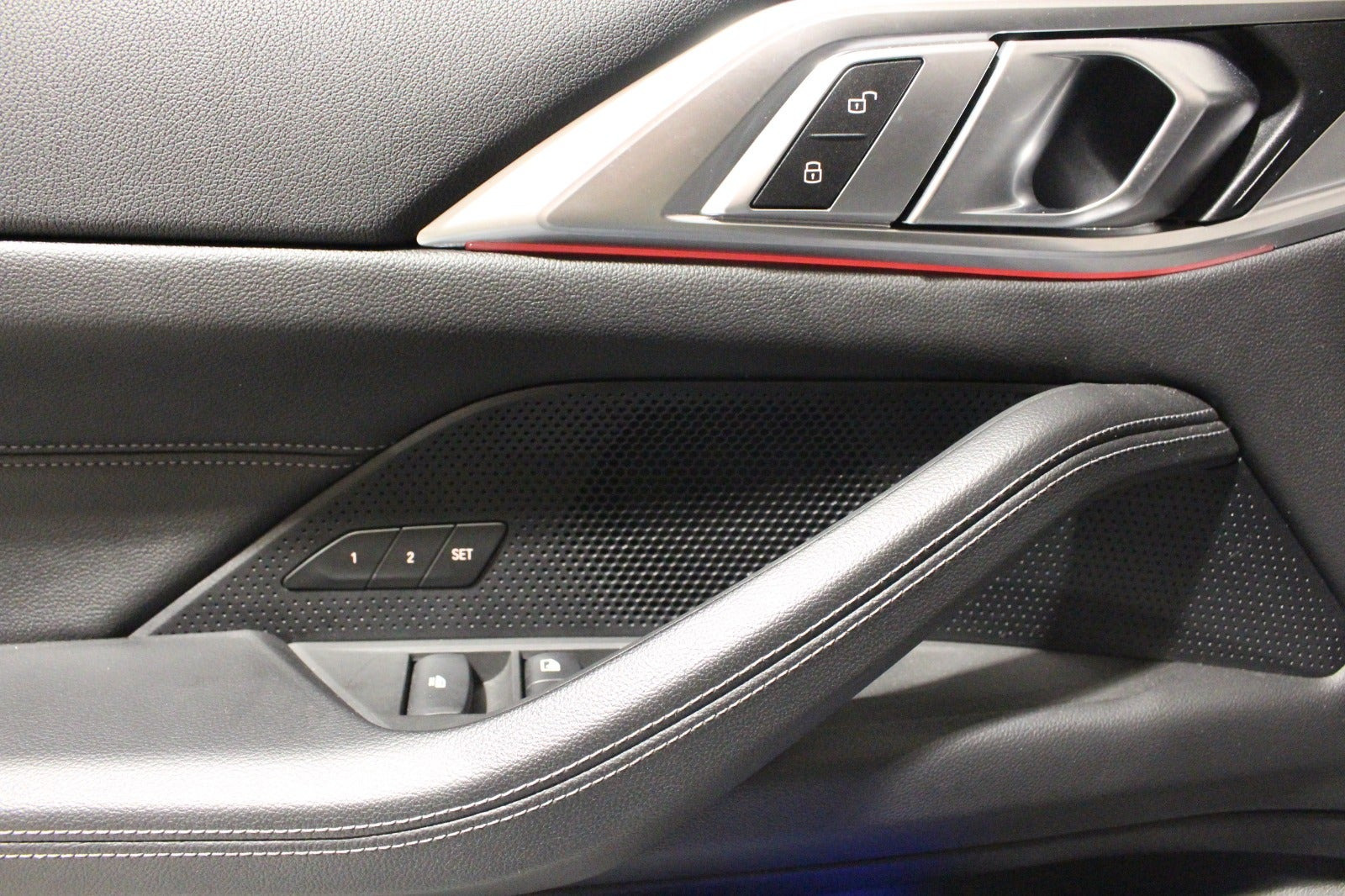 Sort BMW M440i fra 2021