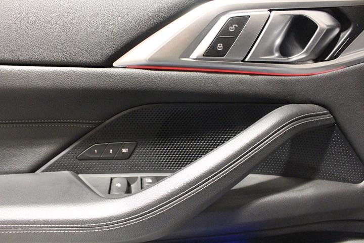 Sort BMW M440i fra 2021