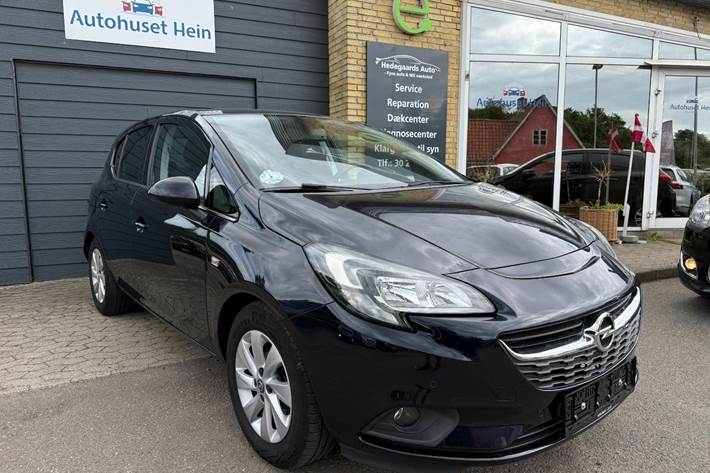 Blå Opel Corsa fra 2019