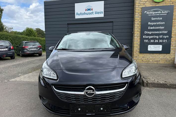 Blå Opel Corsa fra 2019