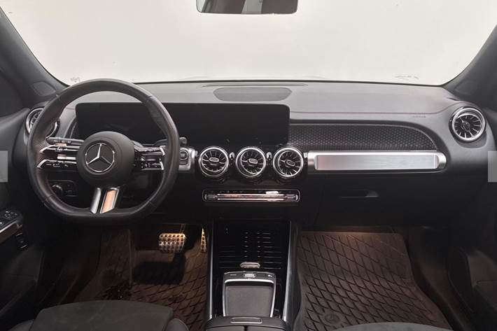 Sort Mercedes EQB250+ fra 2024