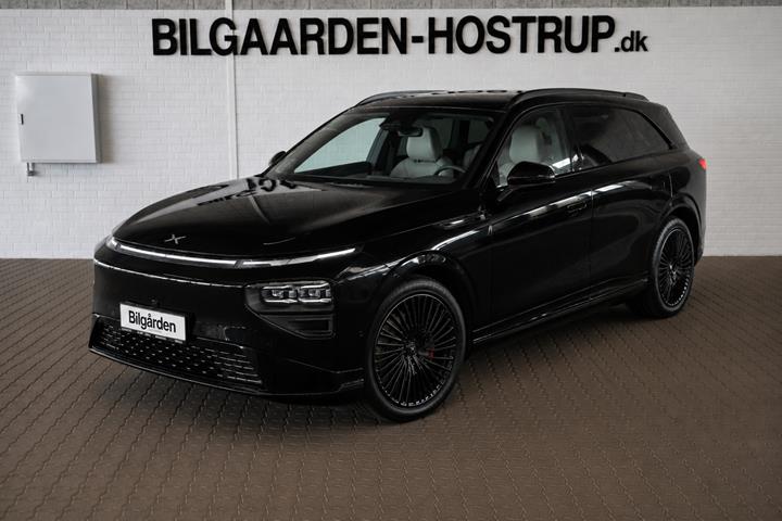 Sort Xpeng G9 fra 2026 set udefra