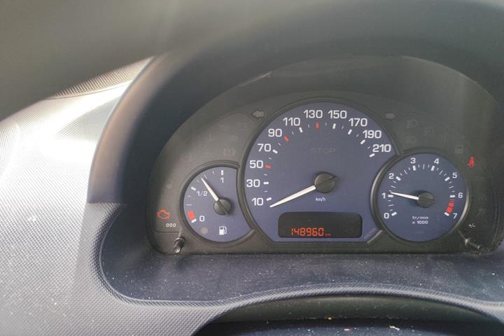 undefined Peugeot 1007 fra 2005 set indefra