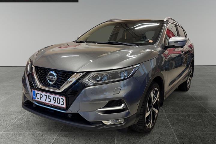 Sølv Nissan Qashqai fra 2018 set udefra