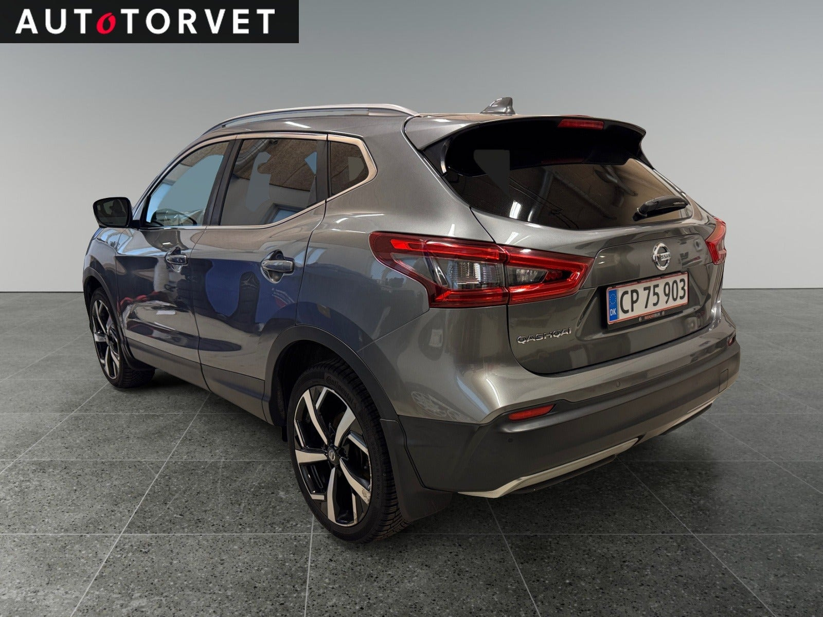 Sølv Nissan Qashqai fra 2018