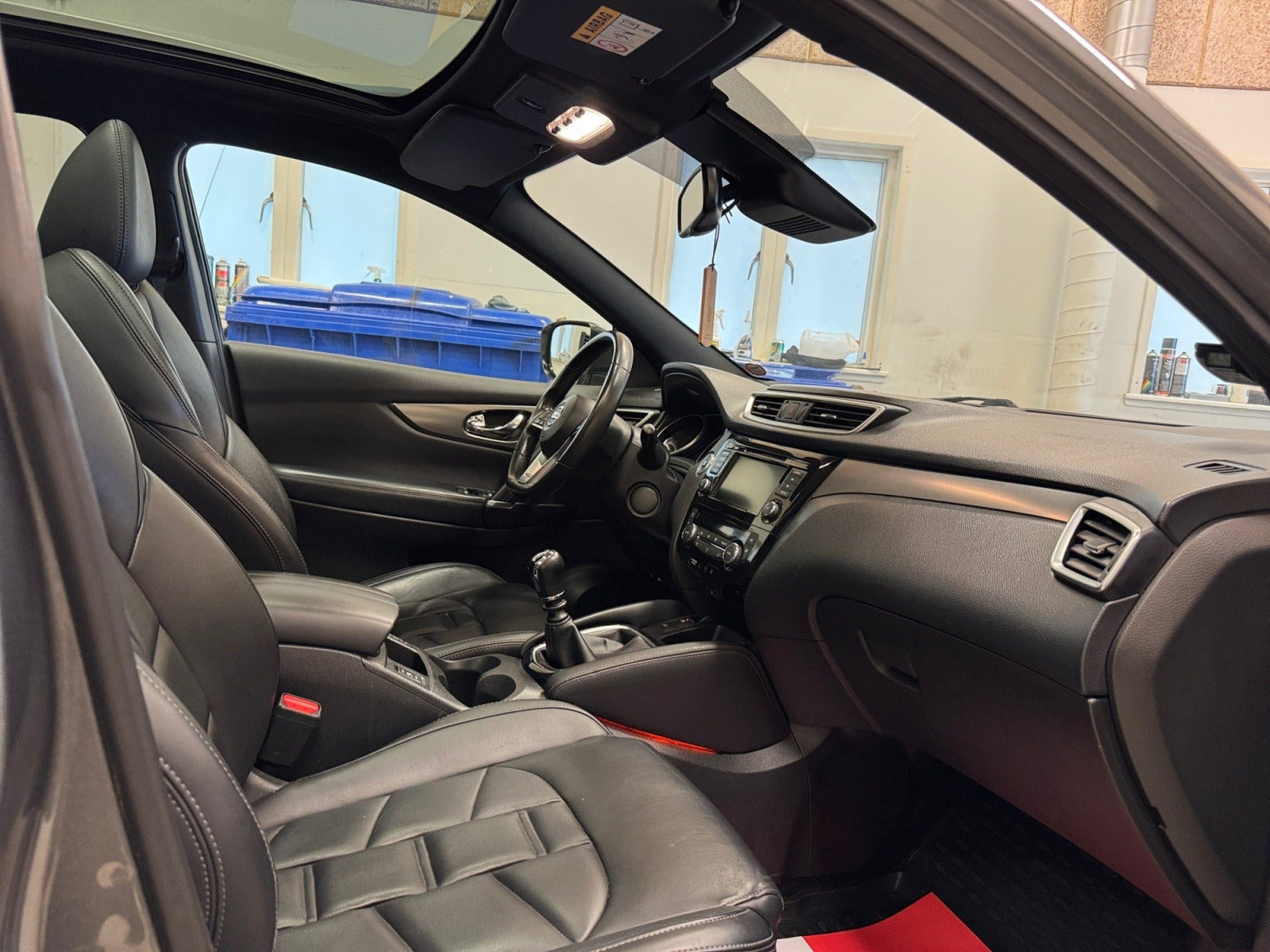 Sølv Nissan Qashqai fra 2018