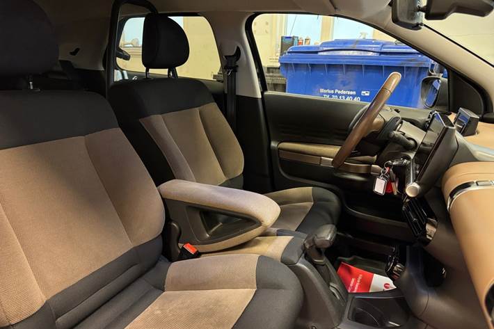 Sort Citroën C4 Cactus fra 2015