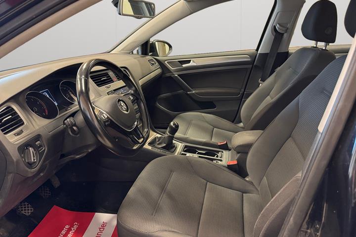Sort VW Golf VII fra 2015