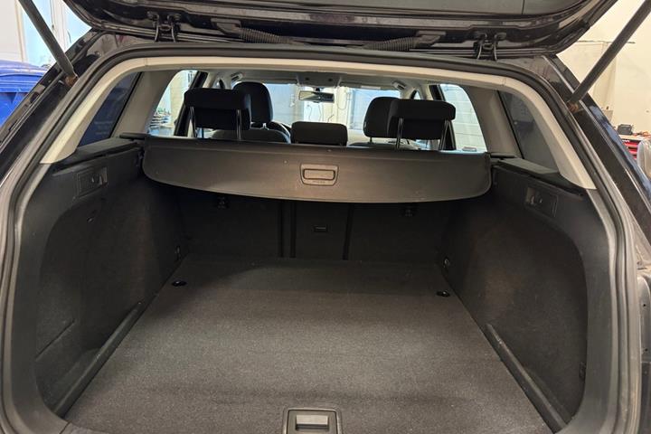 Sort VW Golf VII fra 2015