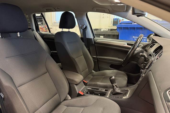 Sort VW Golf VII fra 2015