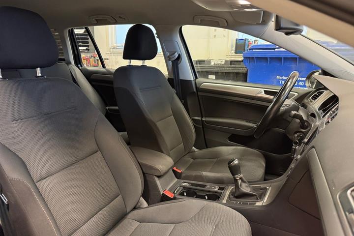 Sort VW Golf VII fra 2015