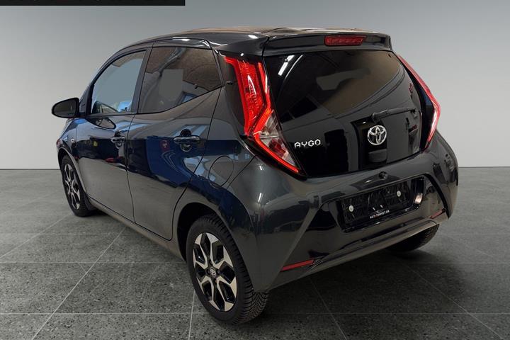 Sort Toyota Aygo fra 2021