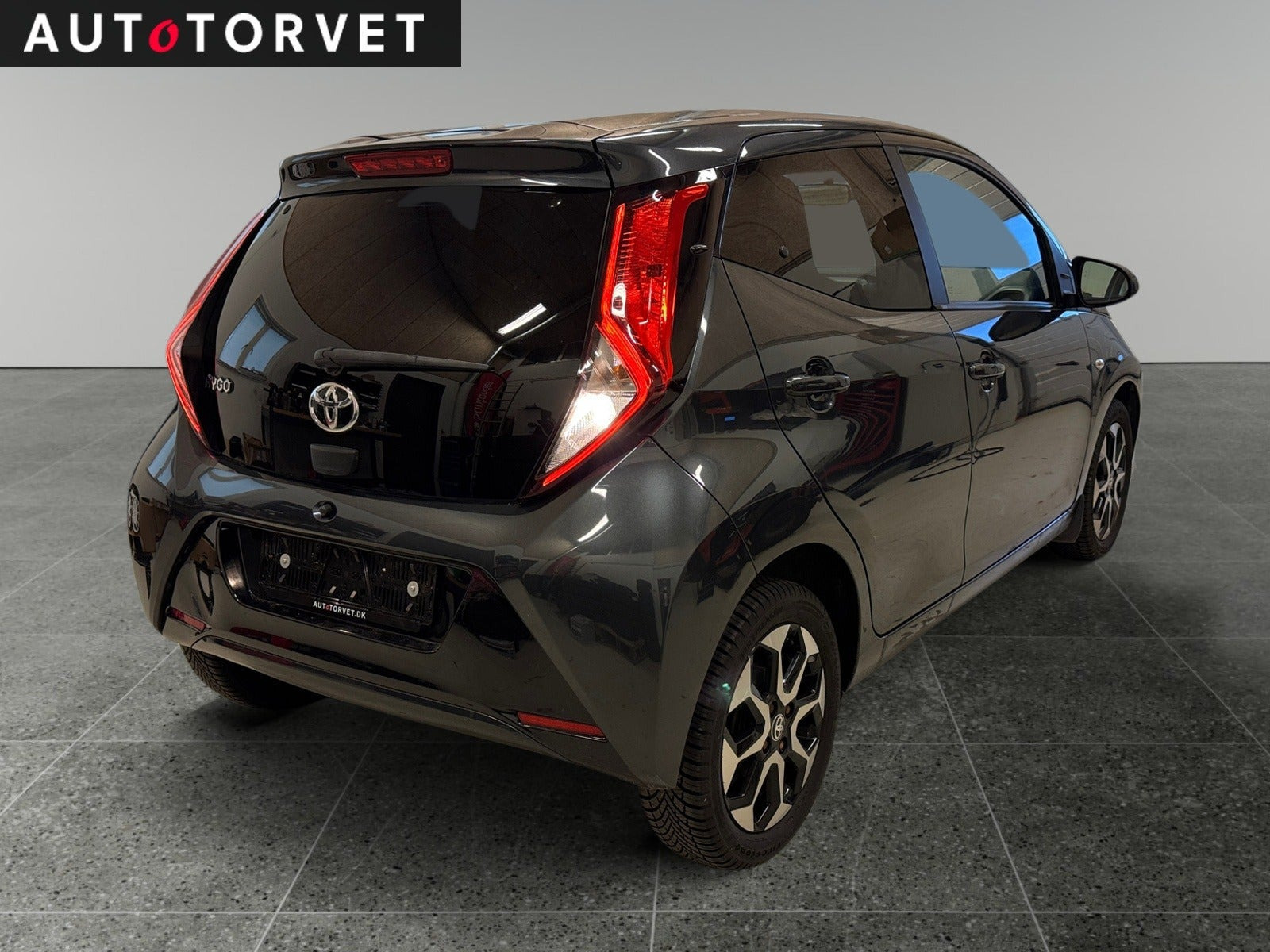 Sort Toyota Aygo fra 2021