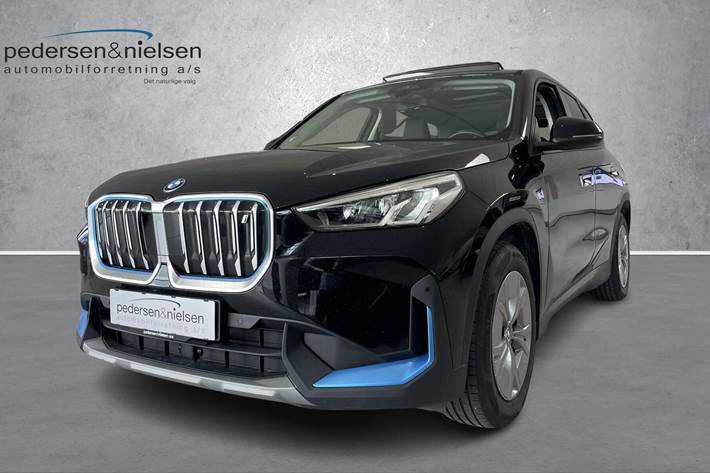 Sort BMW iX1 fra 2022