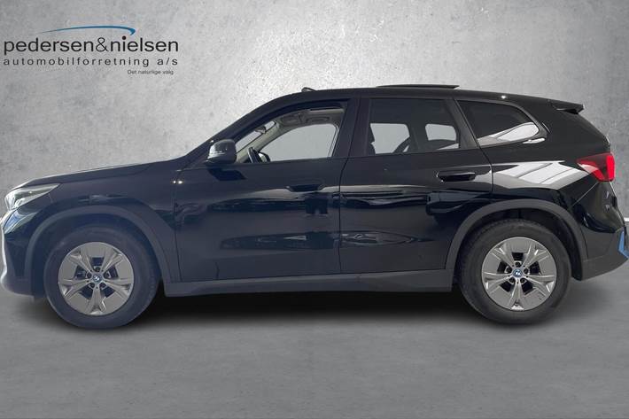 Sort BMW iX1 fra 2022