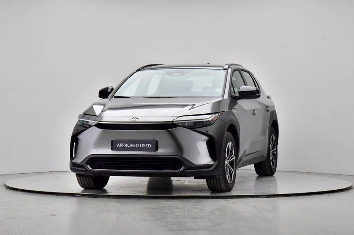 Grå Toyota BZ4X fra 2024
