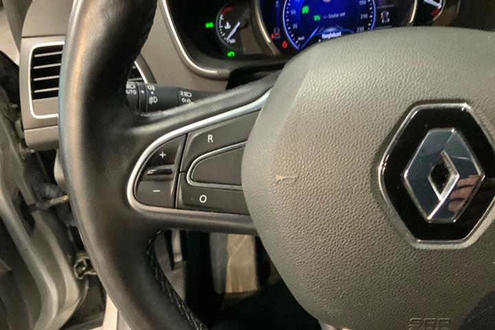 Sølv Renault Megane IV fra 2018
