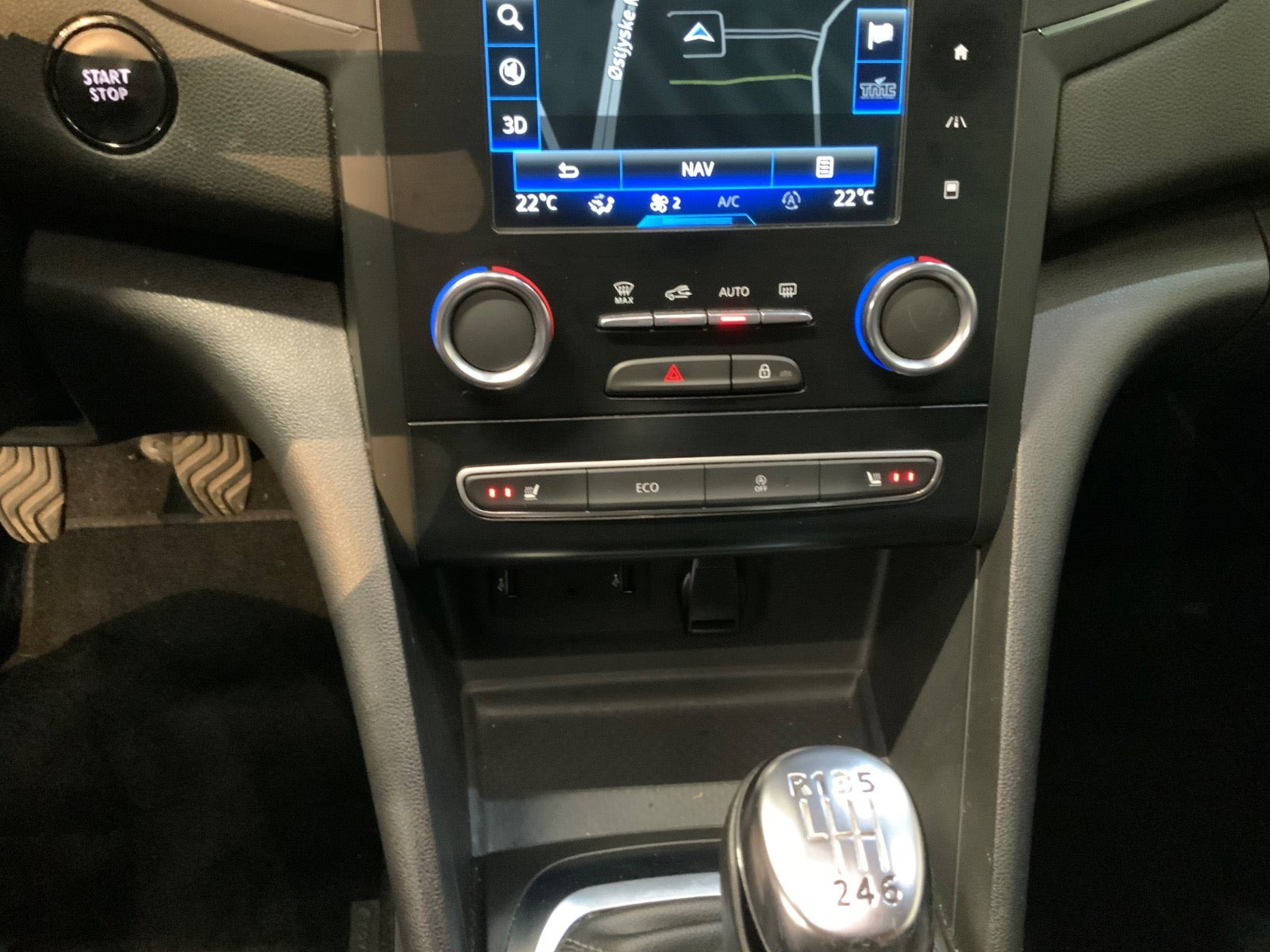 Sølv Renault Megane IV fra 2018