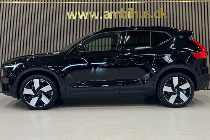 Sort Volvo XC40 fra 2023