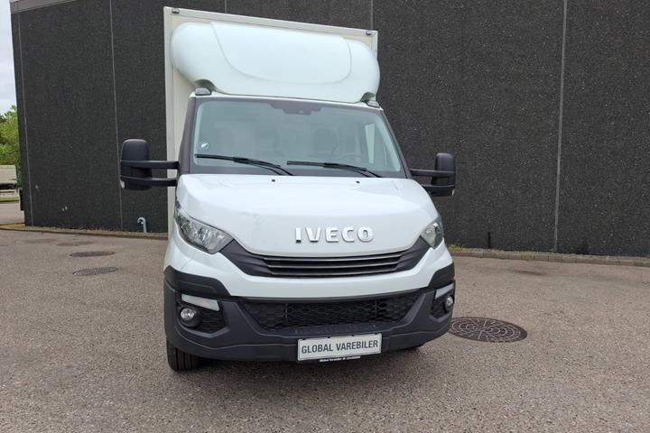 Hvid Iveco Daily fra 2016