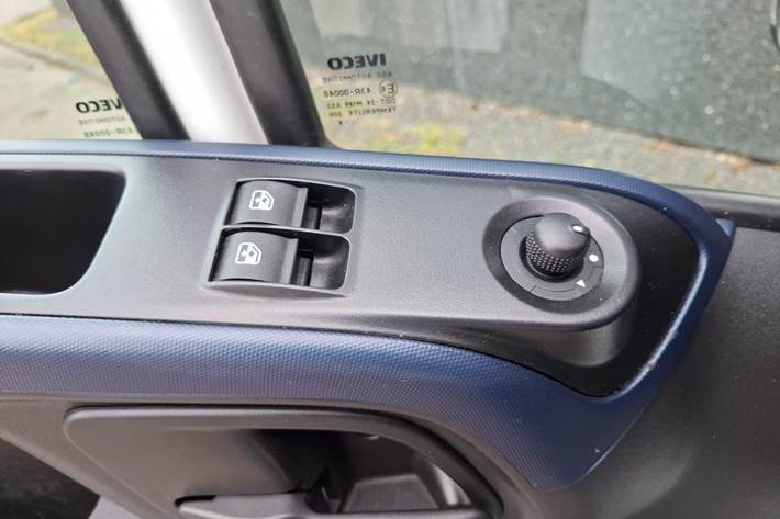 Hvid Iveco Daily fra 2016