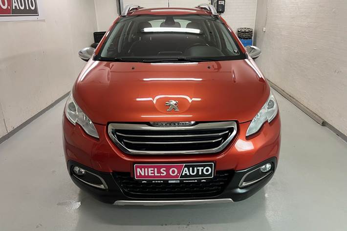 Orange Peugeot 2008 fra 2015