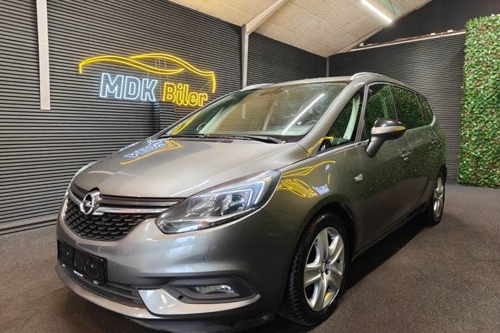 undefined Opel Zafira Tourer fra 2018