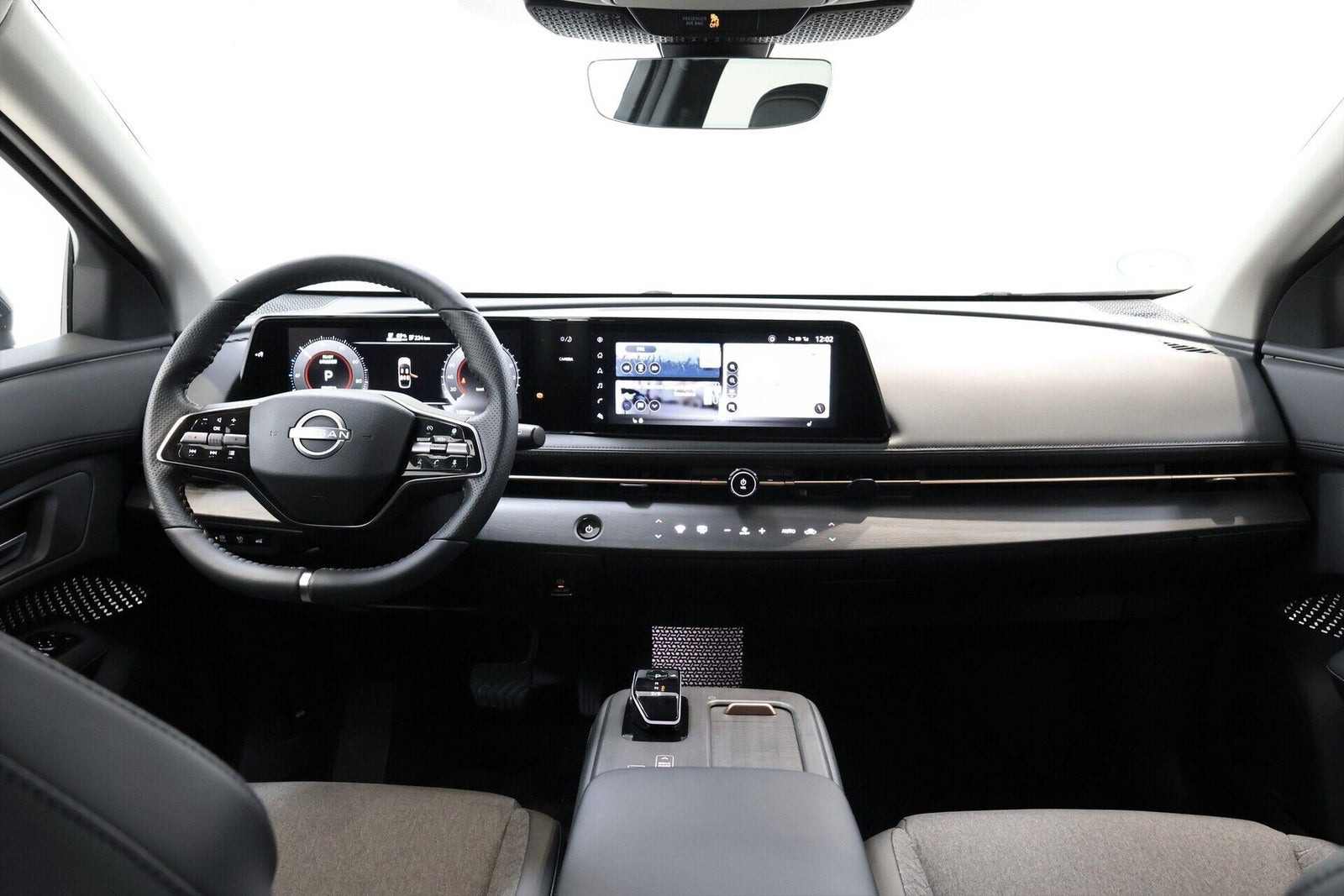 Beige Nissan Ariya fra 2024