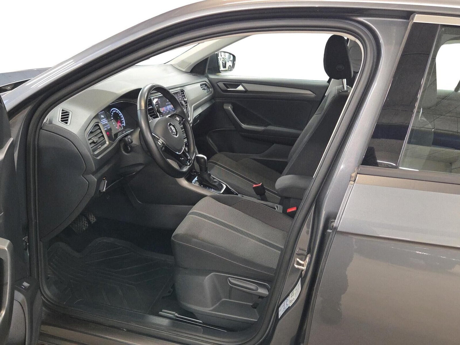 Grå VW T-Roc fra 2020