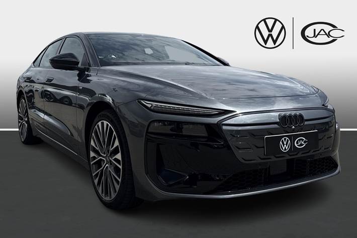 Grå Audi A6 e-tron fra 2025