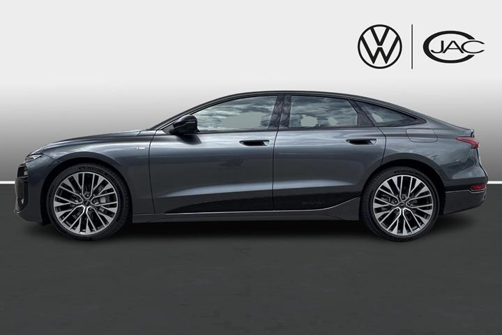 Grå Audi A6 e-tron fra 2025