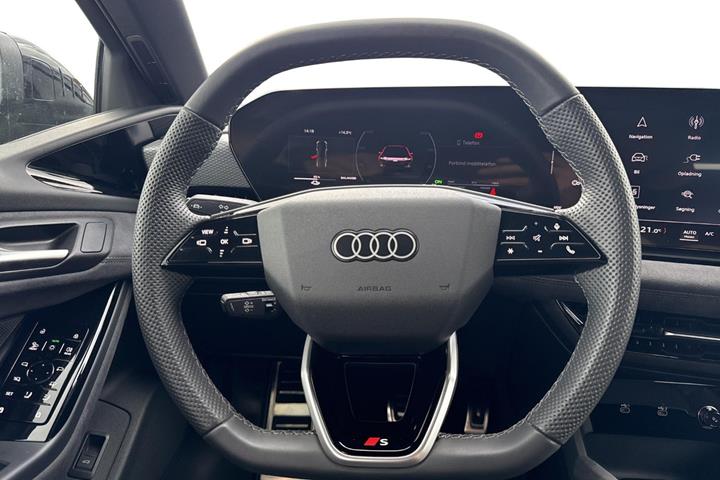 Grå Audi A6 e-tron fra 2025