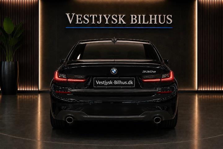 undefined BMW 330e fra 2019