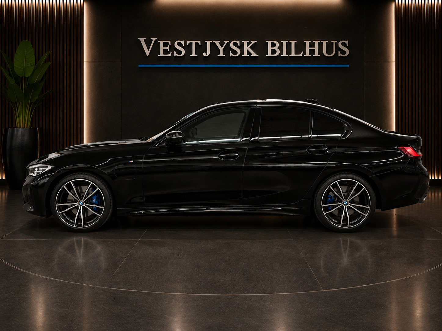 undefined BMW 330e fra 2019