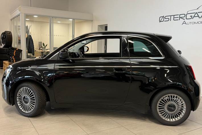 Sort Fiat 500e fra 2023