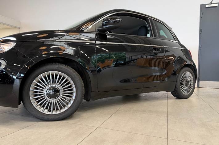 Sort Fiat 500e fra 2023
