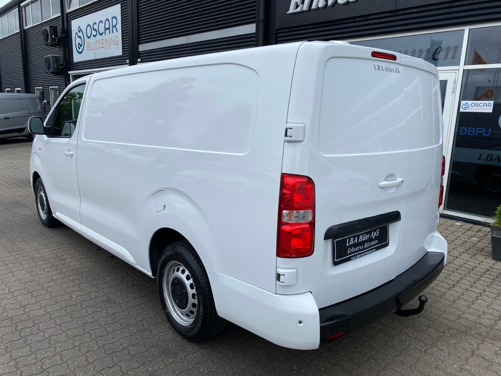 Hvid Peugeot Expert fra 2021