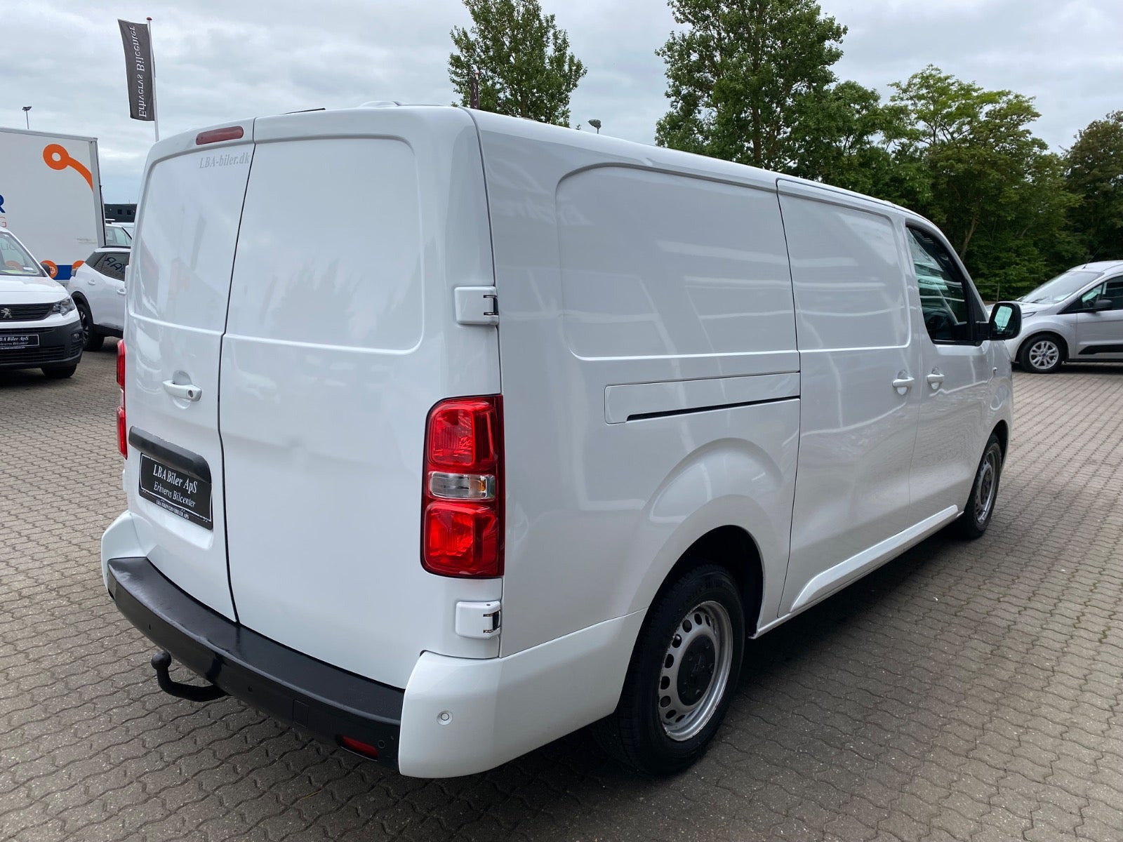 Hvid Peugeot Expert fra 2021