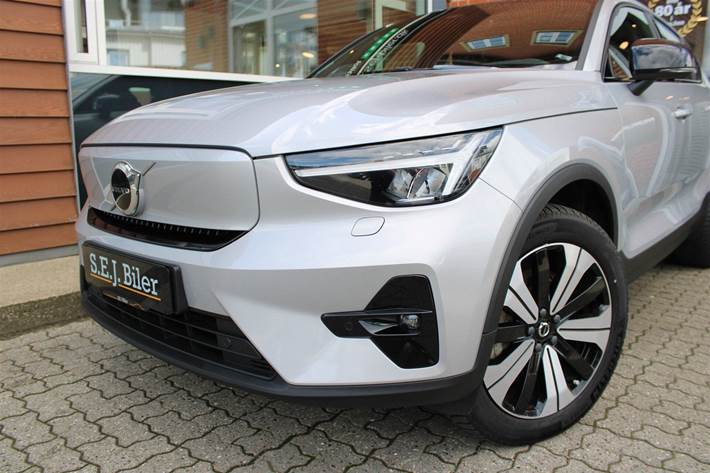 Sølv Volvo C40 fra 2023