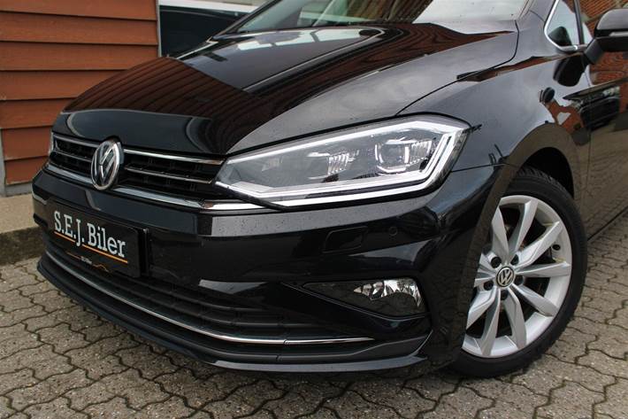 Sort VW Golf Sportsvan fra 2020
