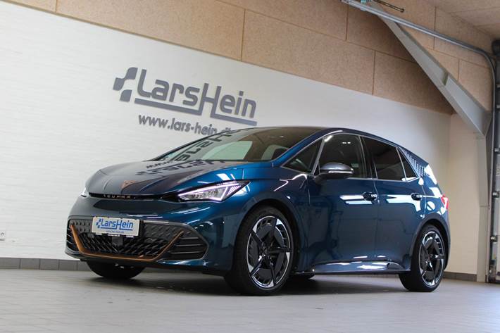 Blå Cupra Born fra 2025