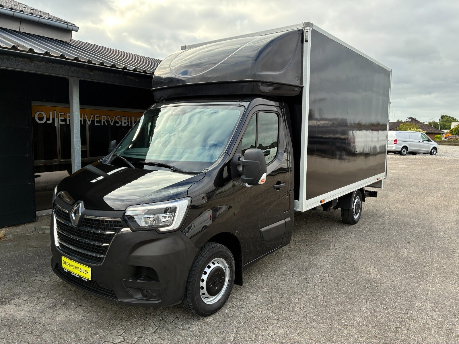 Sort Renault Master IV T35 fra 2022