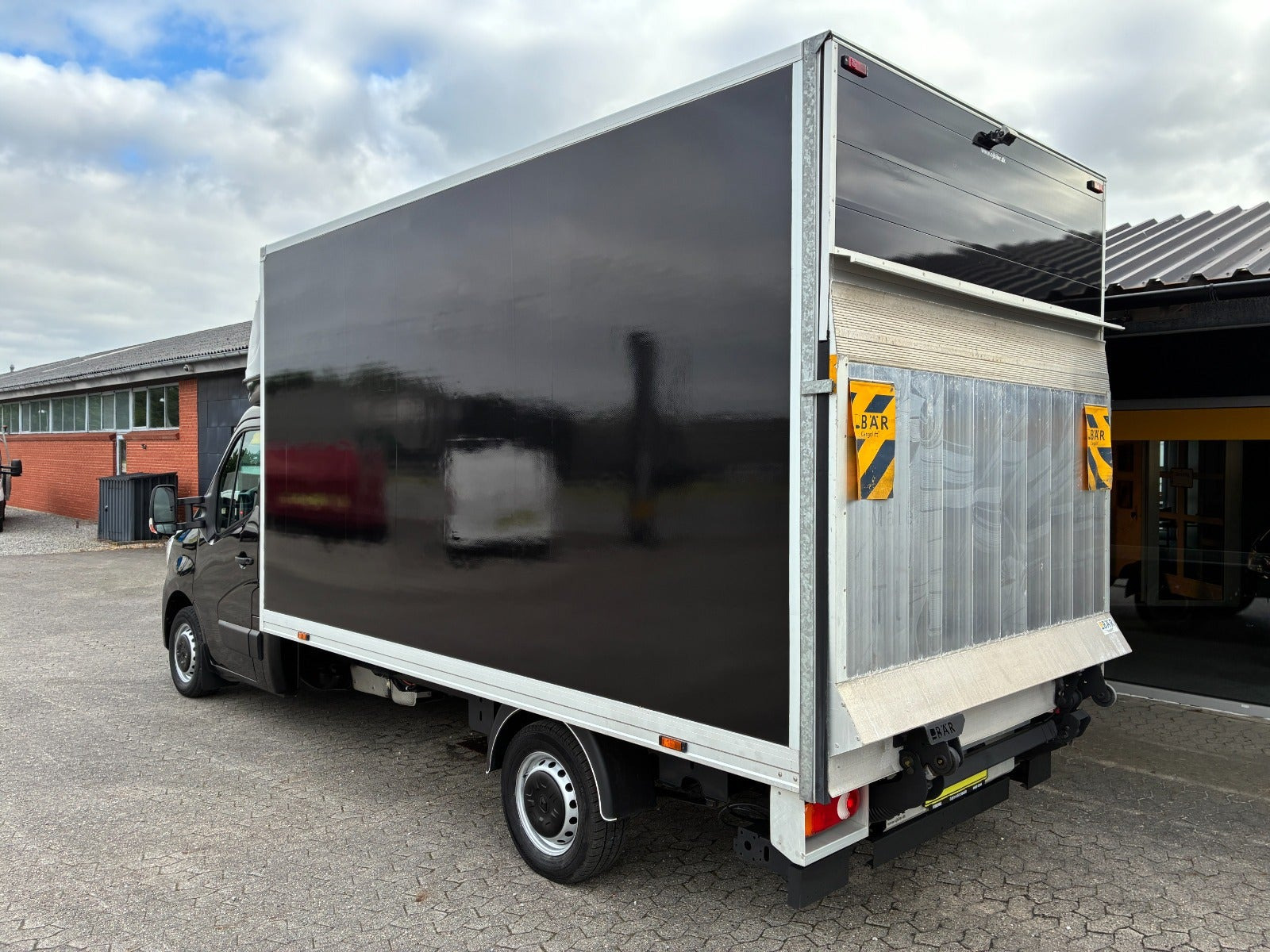 Sort Renault Master IV T35 fra 2022