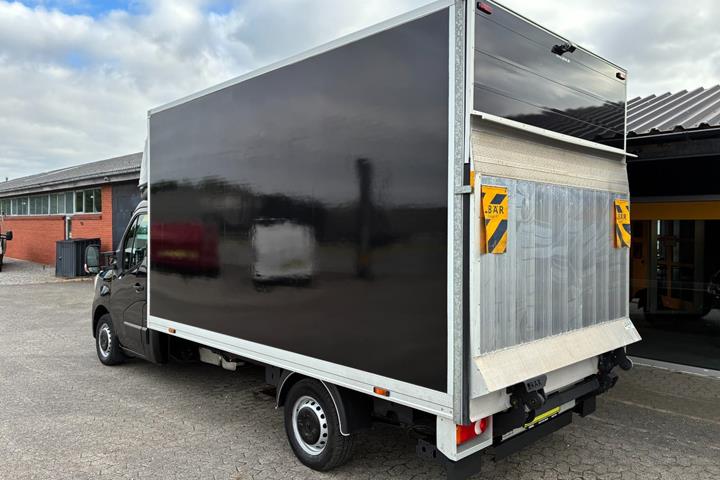 Sort Renault Master IV T35 fra 2022